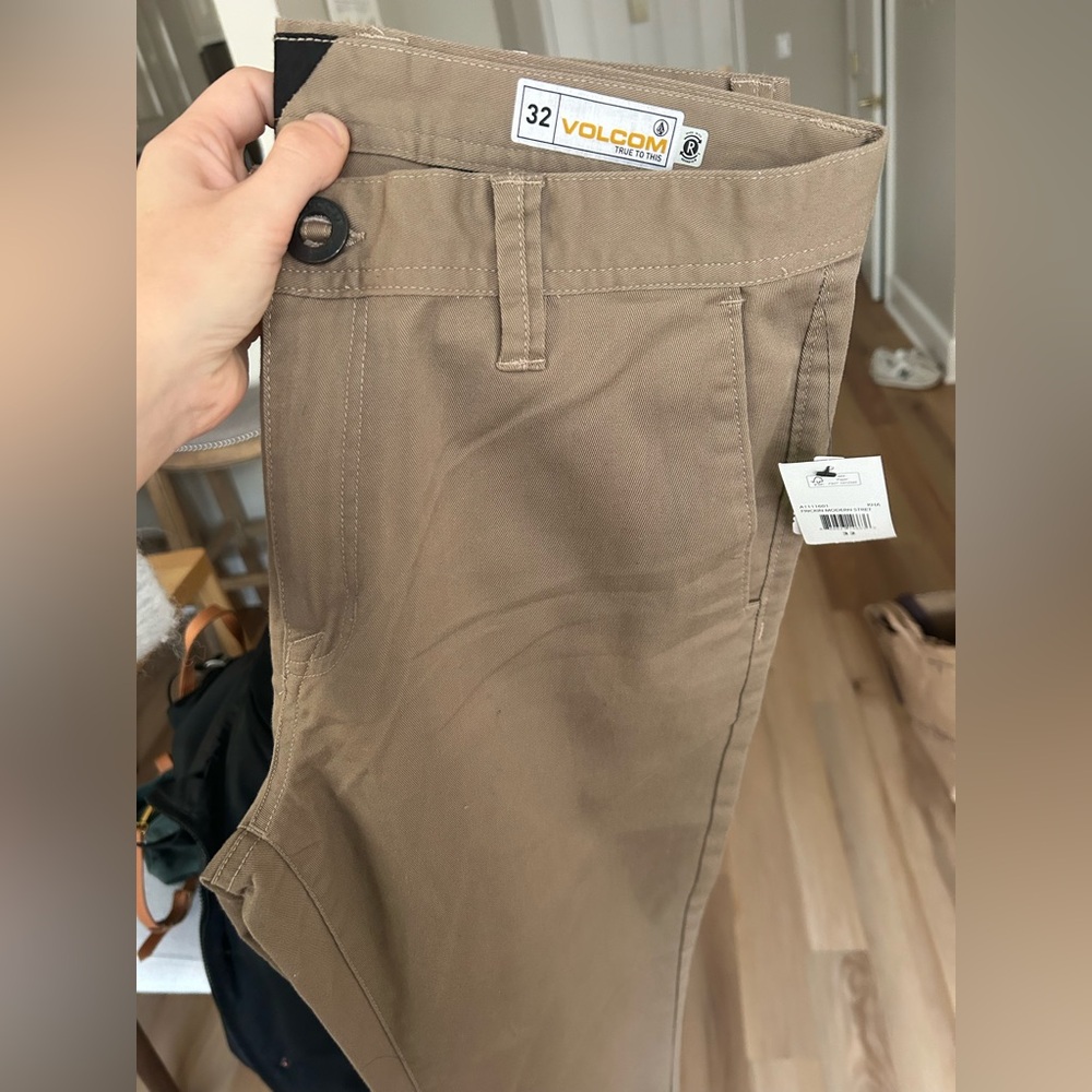 Volcom Men’s Classic Fit Pants NWT